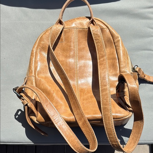 burton timbuk2 bag Flight Convertible Tote Backpack Major Tom Cat SR buckles are partially lululemon Everywhere Belt Bag color:darkest spruce winter plaid:#273032